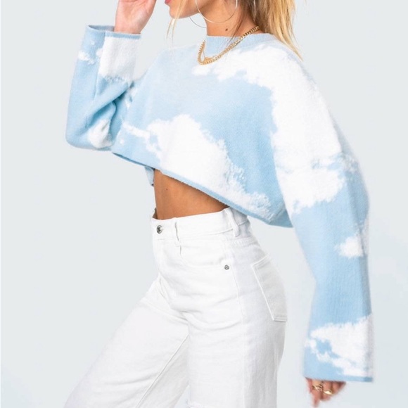 Edikted Cloud 9 Cropped Sweater - Picture 2 of 3